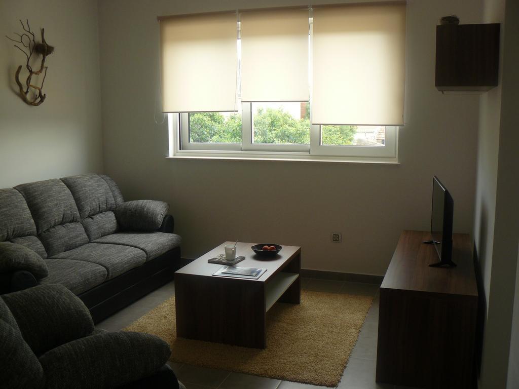My Nest Accommodation Privlaka  Luaran gambar