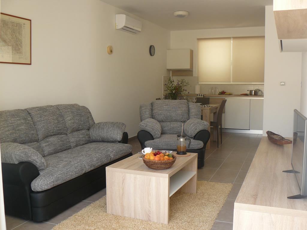 My Nest Accommodation Privlaka  Luaran gambar